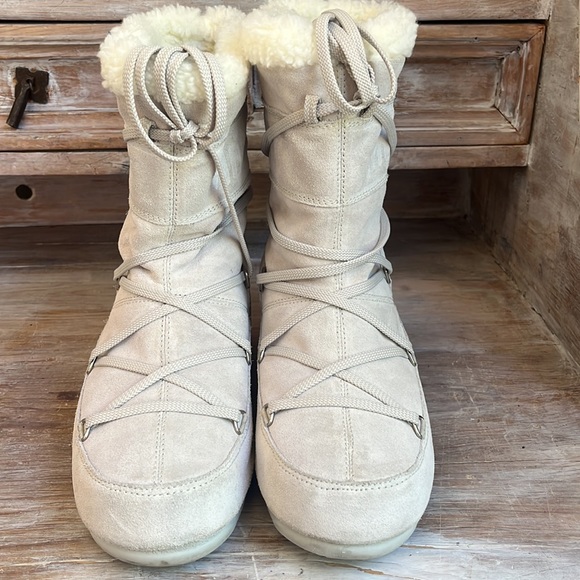 SOLD 🤍 Moon Boots with Tecnica size 6-8 - Picture 7 of 11